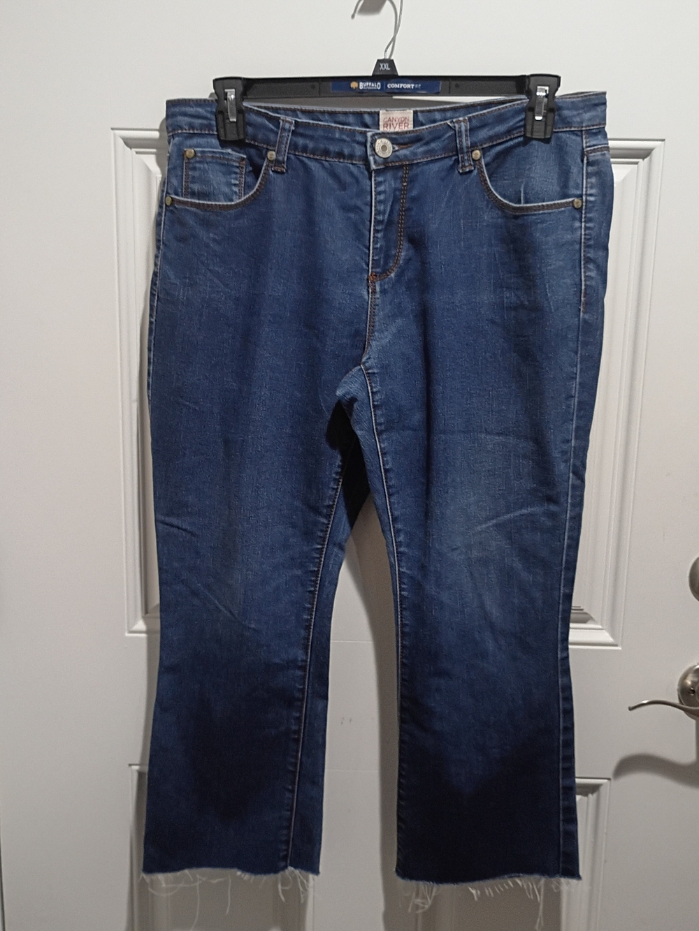 Canyon River Blues Cropped Straight-Leg Jeans in Blue 12P